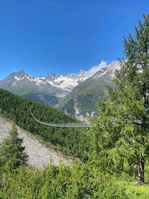 Die lange Hängebrücke